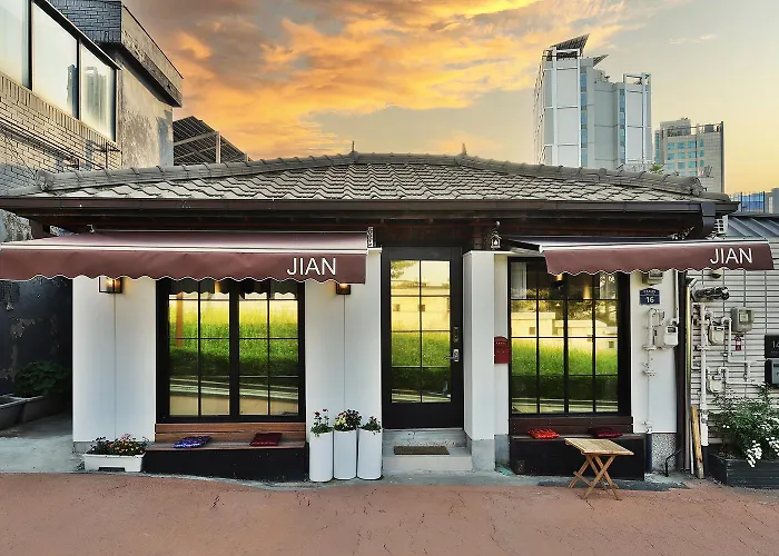 Jian Hanok